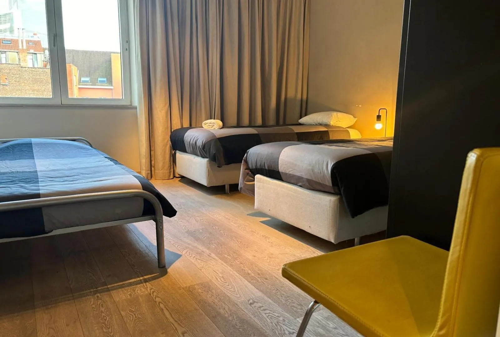 בריסל Luxurious Two Bedroom Apartment